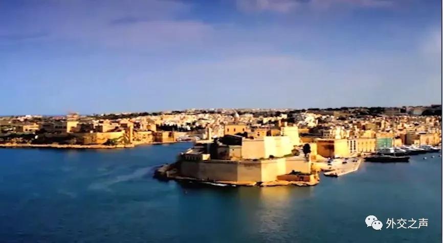 马耳他驻华大使卓嘉鹰元宵读诗祈愿：但你的灵与肉坚不可摧