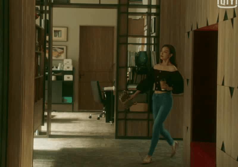 刚谈恋爱就给女生花很多钱,刚谈恋爱就花很多钱