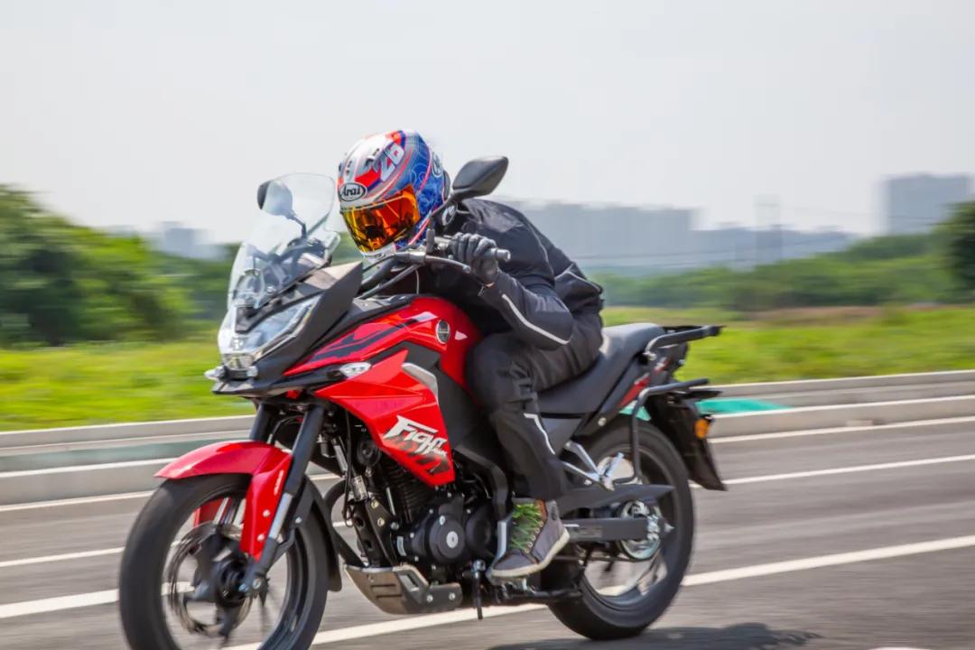 新大洲本田cbf190x骑行感受,本田拉力摩托车cbf190x
