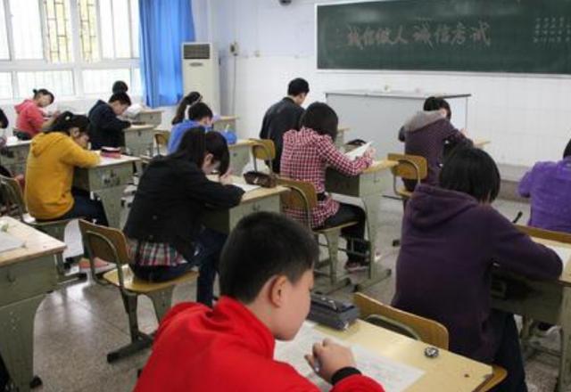 调座位的原则告诉学生吗,调座位的细节