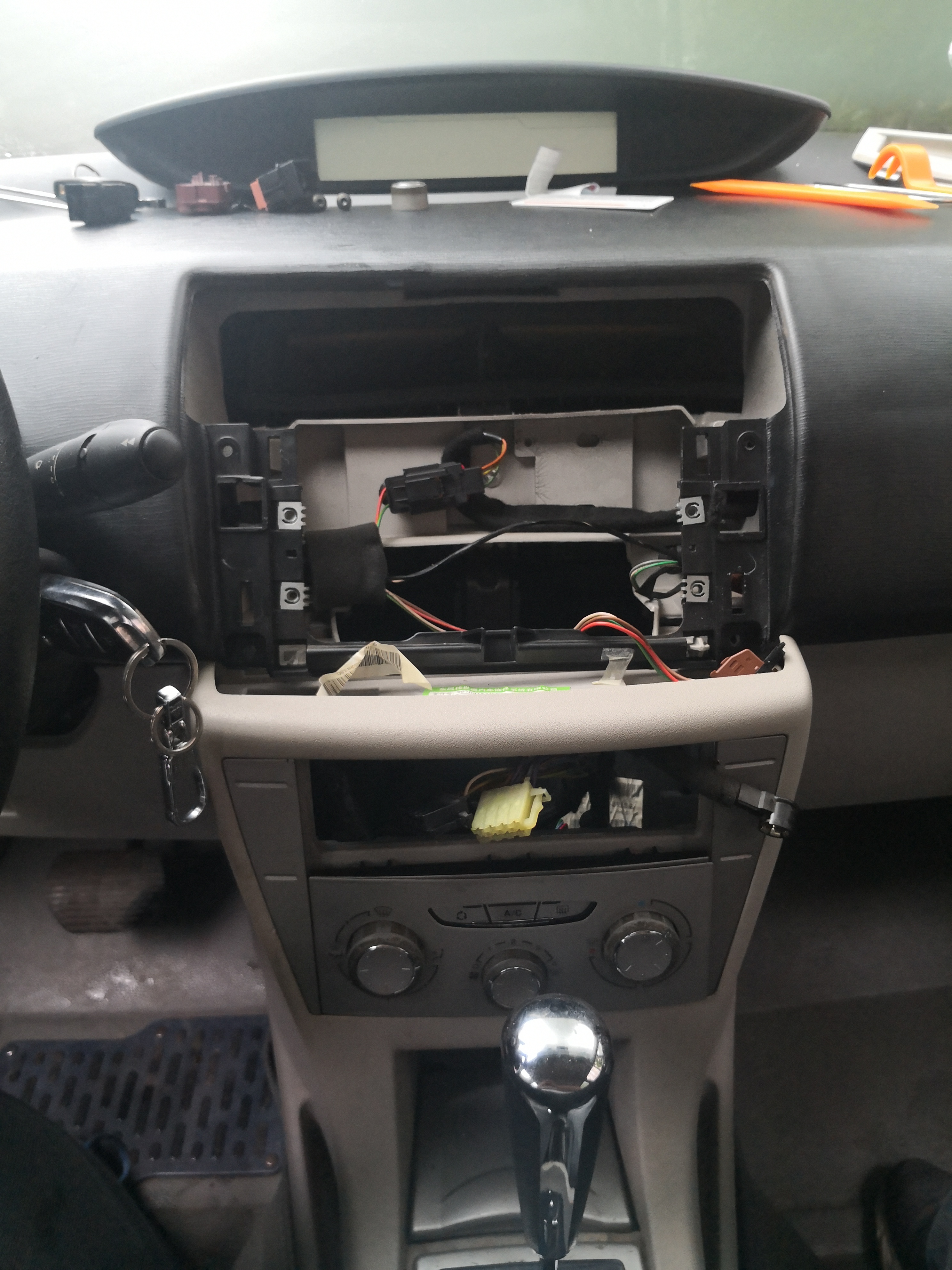 2012款世嘉改方向盘中控屏,2011款世嘉原车倒车影像