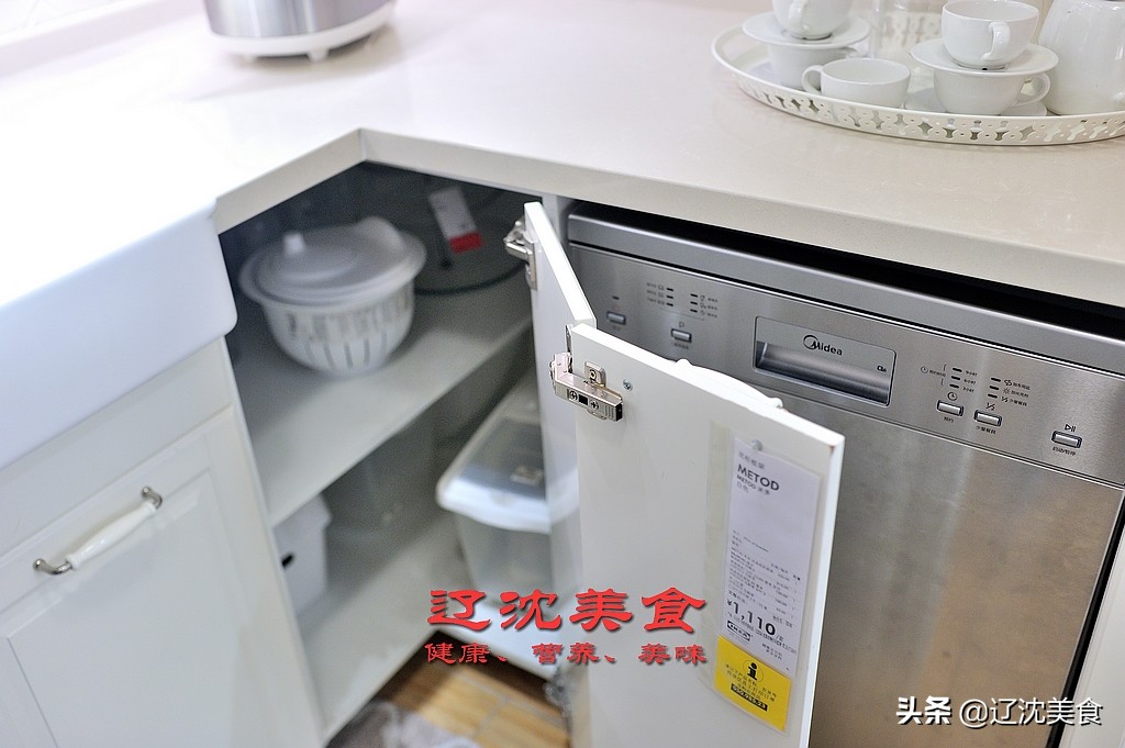 在设计家居的路上一直坚持,在厨房用餐设计