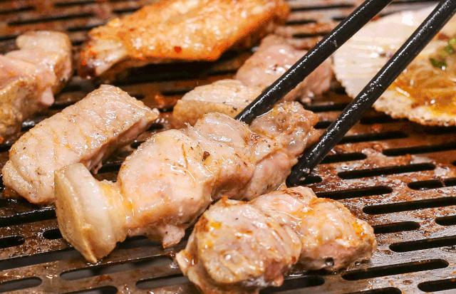 火盆烧烤西昌绵阳,西昌火盆烧烤火爆图片