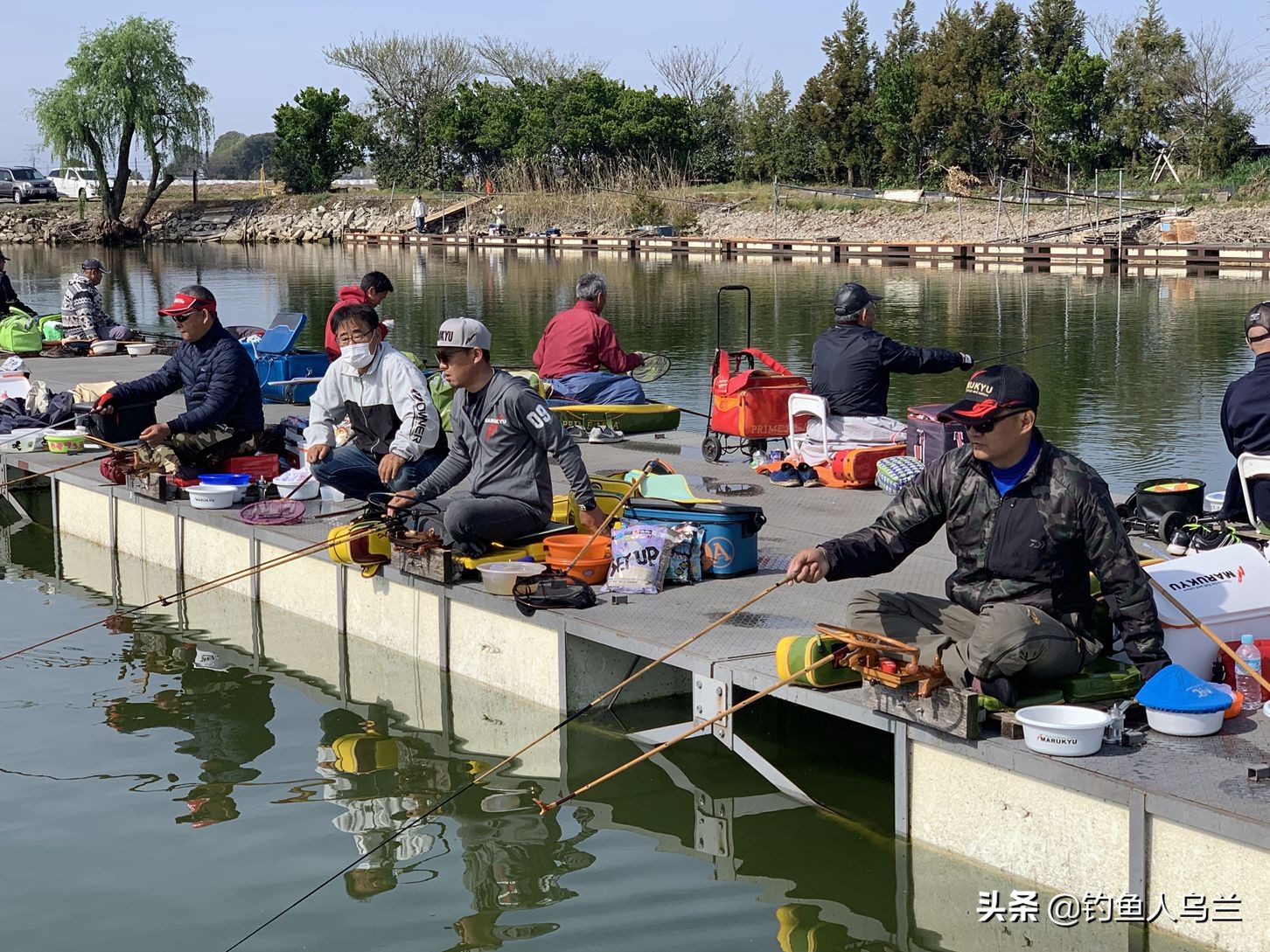 钓鱼浮漂不动饵料跑偏,饵料老是甩到浮漂的前面