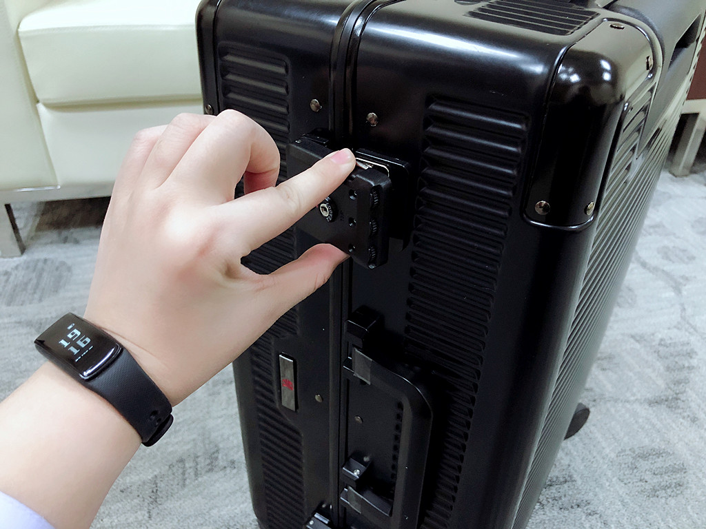 铝框登机箱推荐,荣耀登机箱