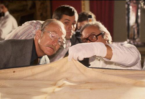 耶稣的裹尸布之谜,耶稣的裹尸布存在吗