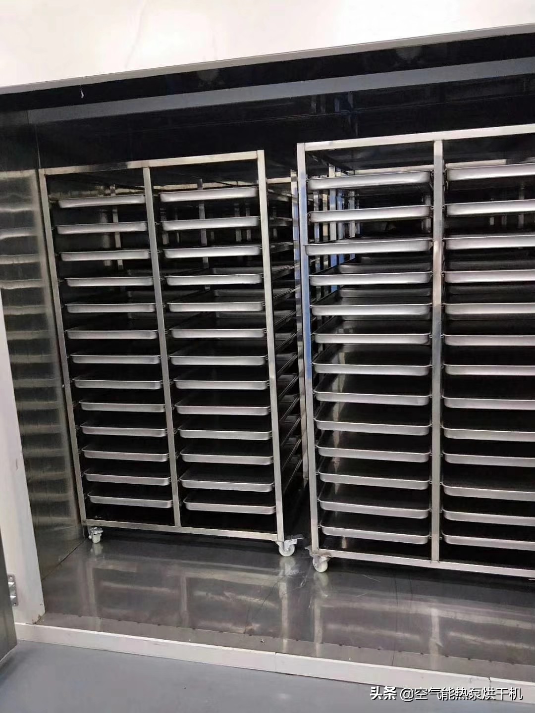 空气能烘干机工作原理视频,食品热泵烘干机原理