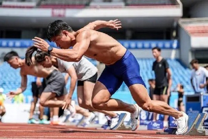 苏炳添100米决赛9秒98获第六名,6秒42苏炳添为中国短跑创造历史