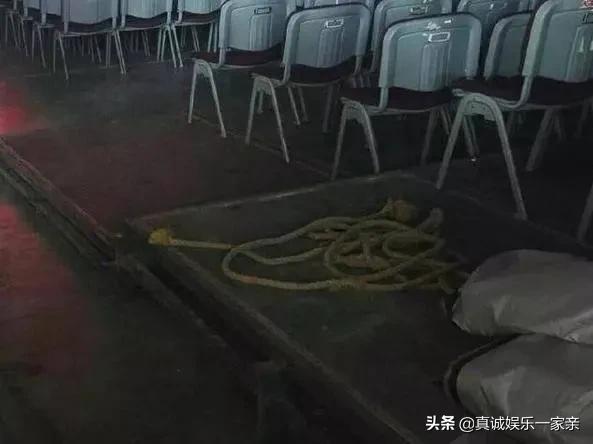 易烊千玺从南到北,易烊千玺从王俊凯前面走