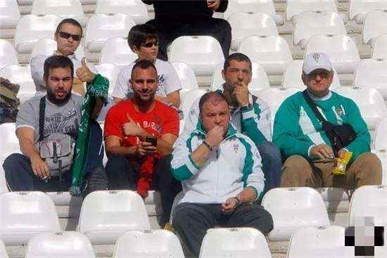 寻物|这个年出不了门，在家嗑瓜子吧，或许能尝到幸福的滋味