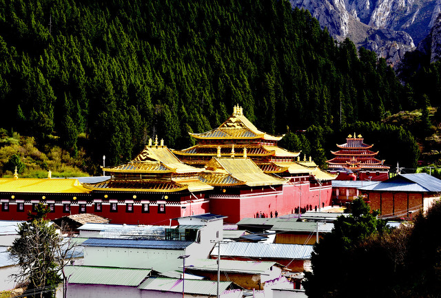 西安到甘南九寨沟的旅游团,西安出发去九寨沟甘南自驾游攻略