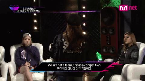 韩国性感歌手公开承认隆胸：我花自己的钱，凭什么不能露