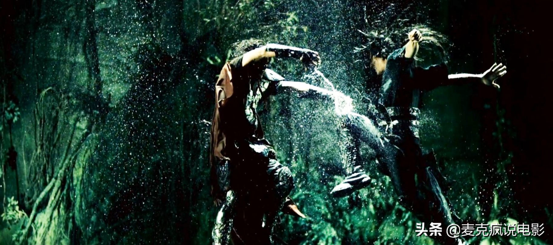 11年前,《风云》换了导演拍续集,特效没得说,就是故事一团糟