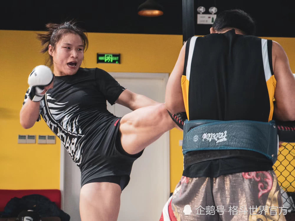 张伟丽为何能赢乔安娜,张伟丽为啥能夺冠