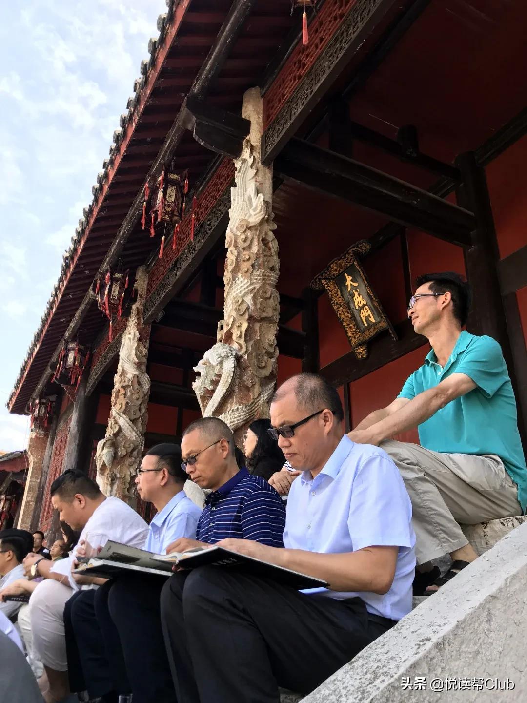 徐霞客描写万峰林的文章,徐霞客漳浦文章