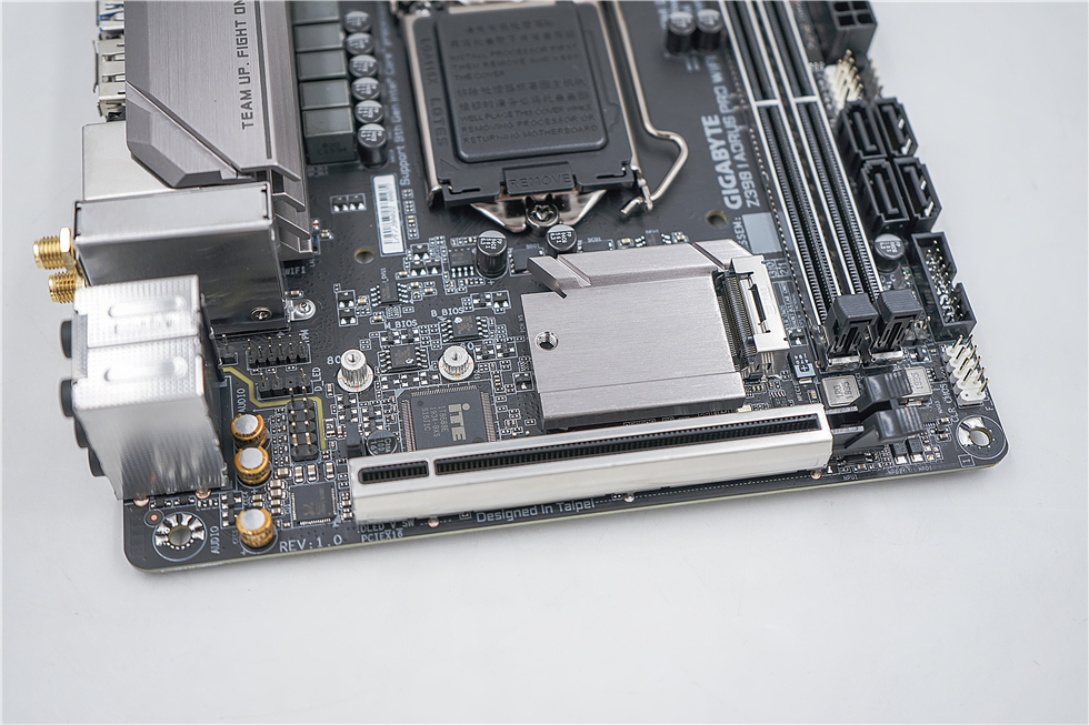 追风者217xe可以装几个硬盘,追风者pk217xe风道解析