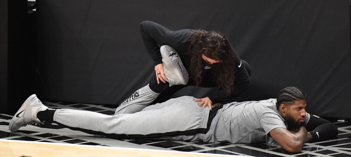 詹姆斯收入连续7年登顶nba,詹姆斯吸金视频