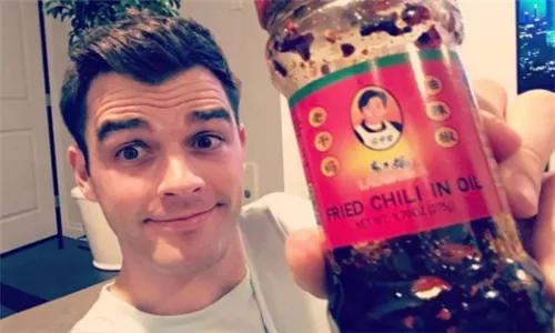 中国传统红双喜痰盂,50年前流行的痰盂