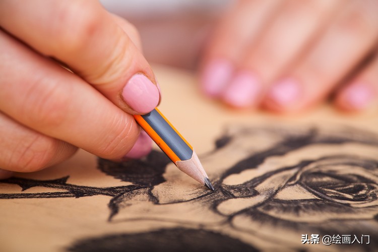 铅笔画玫瑰花黑色的有一点简单,怎么用铅笔画玫瑰花的阴影高光