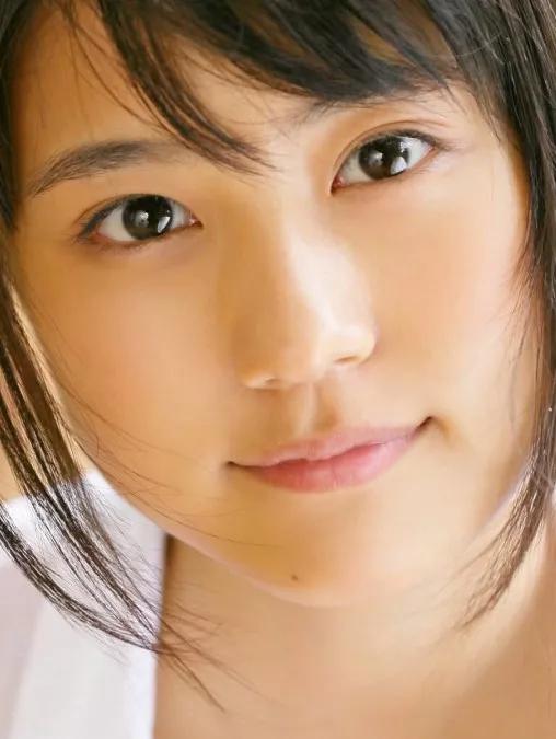 大龄圆脸适合什么样的女明星,明星圆脸怎么修饰脸型好看