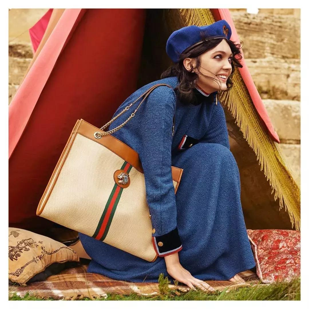 今年的帆布包奢侈品,今年流行什么帆布包女士