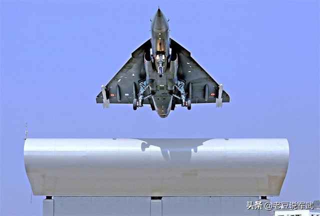 印度lca光辉战机服役了吗,lca光辉战机