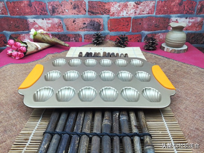 想学烘焙蛋糕类应该从什么开始学,烘焙模具知识