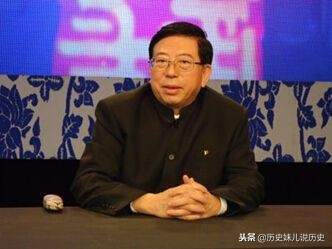 鉴宝专家地摊淘文物,鉴宝专家鉴定一件上千万文物