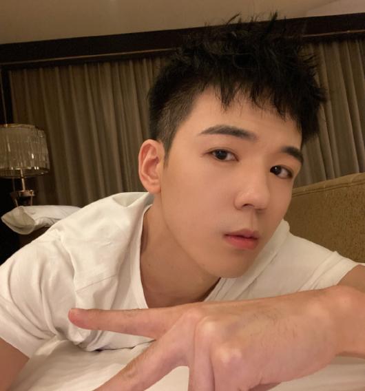 仝卓还在快乐吗,仝卓那时候火吗