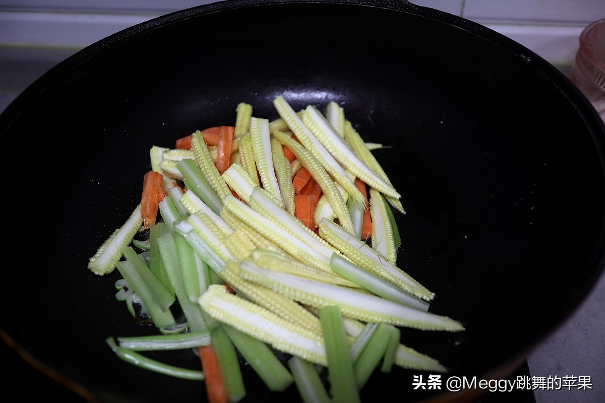 养生玉米笋小炒抖音团购,玉米笋家常菜小炒做法