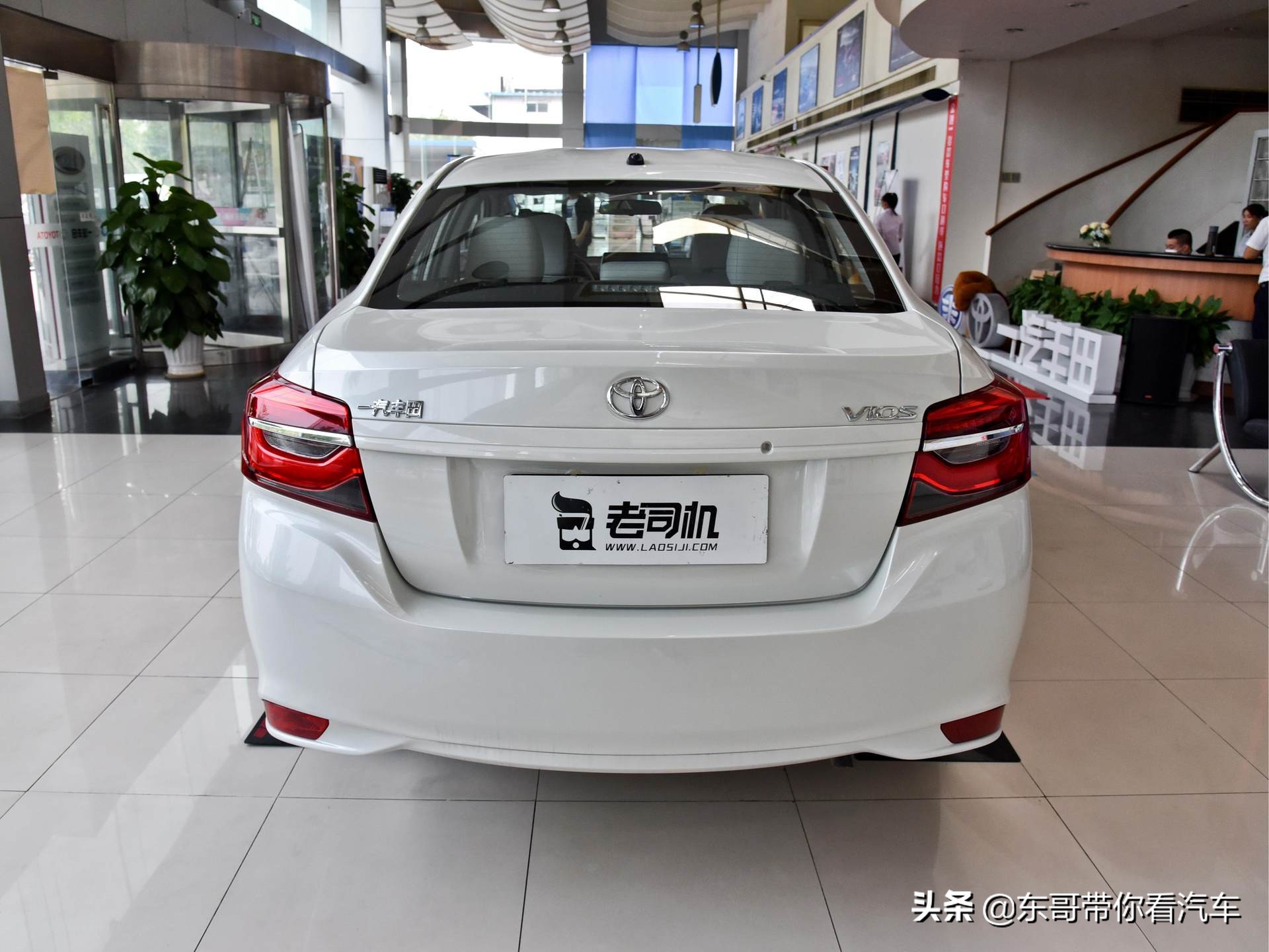 油耗低空间大性价比高的车30万内,油耗低空间大价格便宜的车