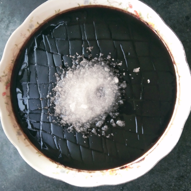 黑凉粉的制作方法要冷藏吗,黑凉粉的制作方法