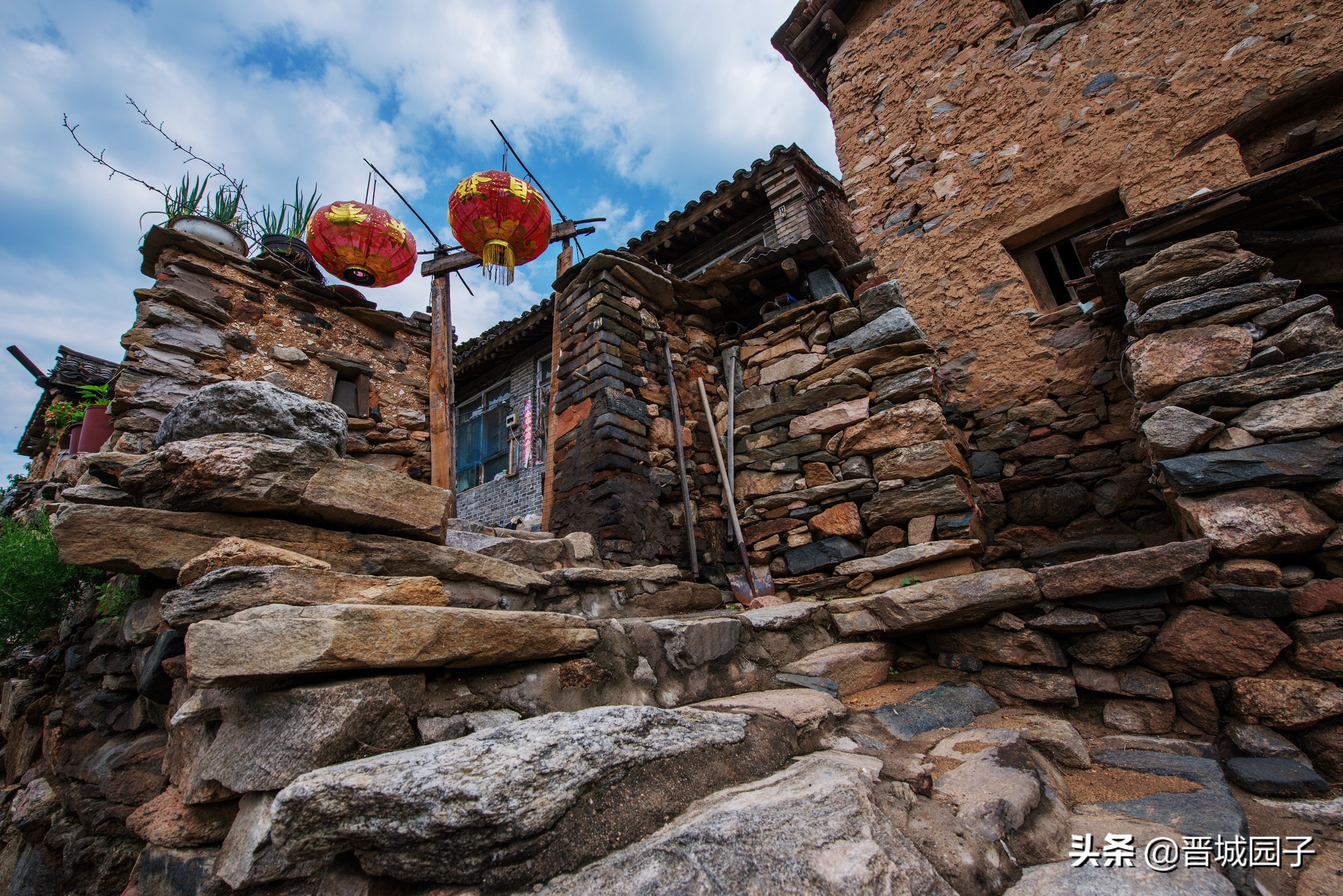 大汖古村深山里的布达拉宫,大汖村太行山深处的布达拉宫