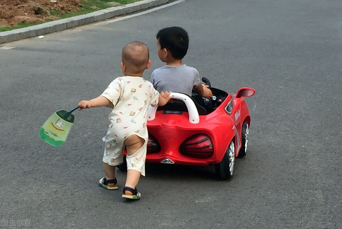 容易导致早熟的玩具,导致早熟的儿童玩具