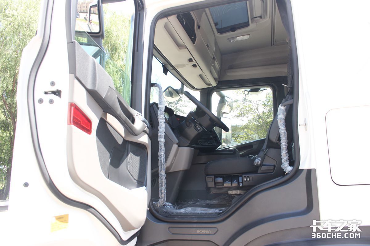 斯堪尼亚牵引车g450落地多少钱,快递公司斯堪尼亚卡车