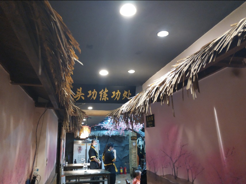 乌鲁木齐这家武侠风格主题餐厅，有种穿越到江湖客栈里的感觉！