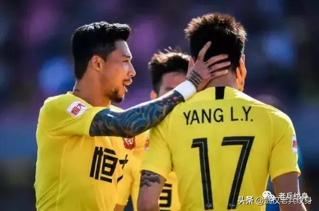 张琳芃花臂,张琳芃球童