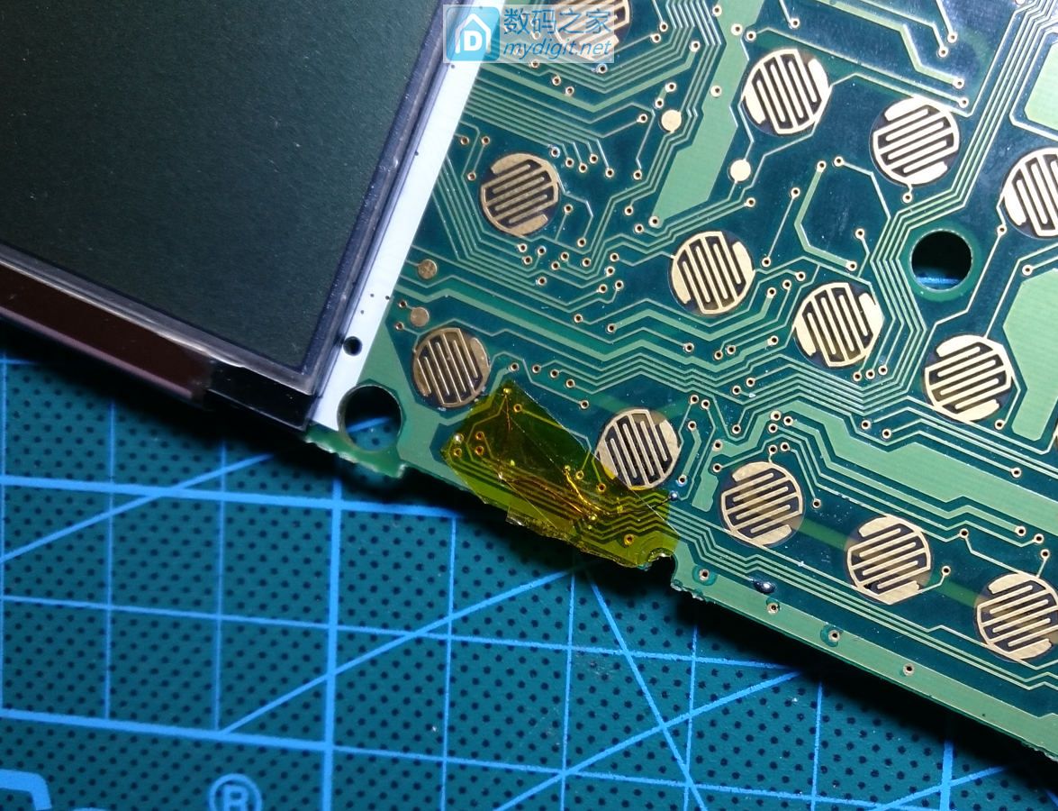 技术大牛太强了！德州仪器TI-89图形计算器拆机维修和CPU超频