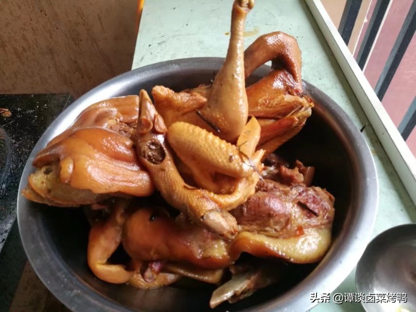 为什么现在卤菜生意好做,开卤味店为什么好多店都倒闭