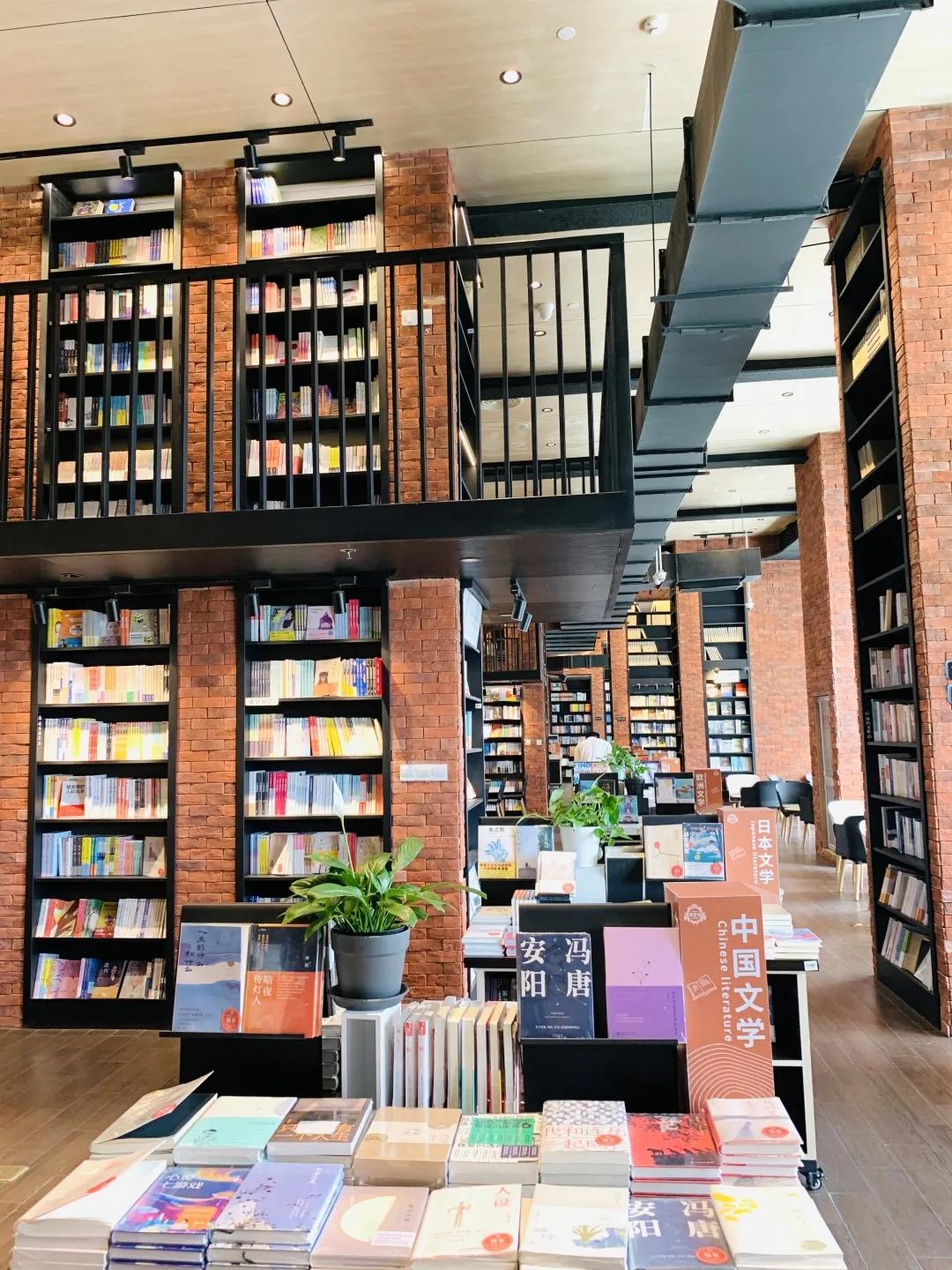 用阅读触摸成都|在成都不能错过的10家书店(下)