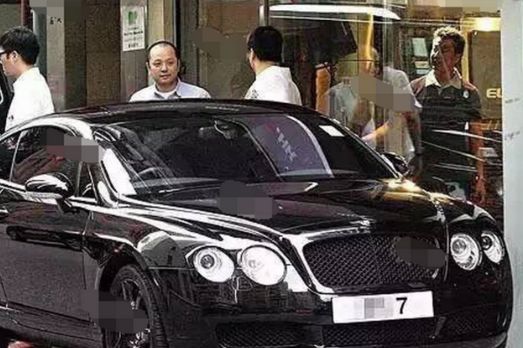 邱淑贞老公沈嘉伟身价多少亿,沈嘉伟评价邱淑贞访谈完整视频