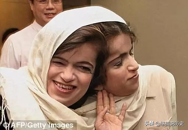 世界上最诡异的双头连体人,两个大脑如何控制同一个身躯