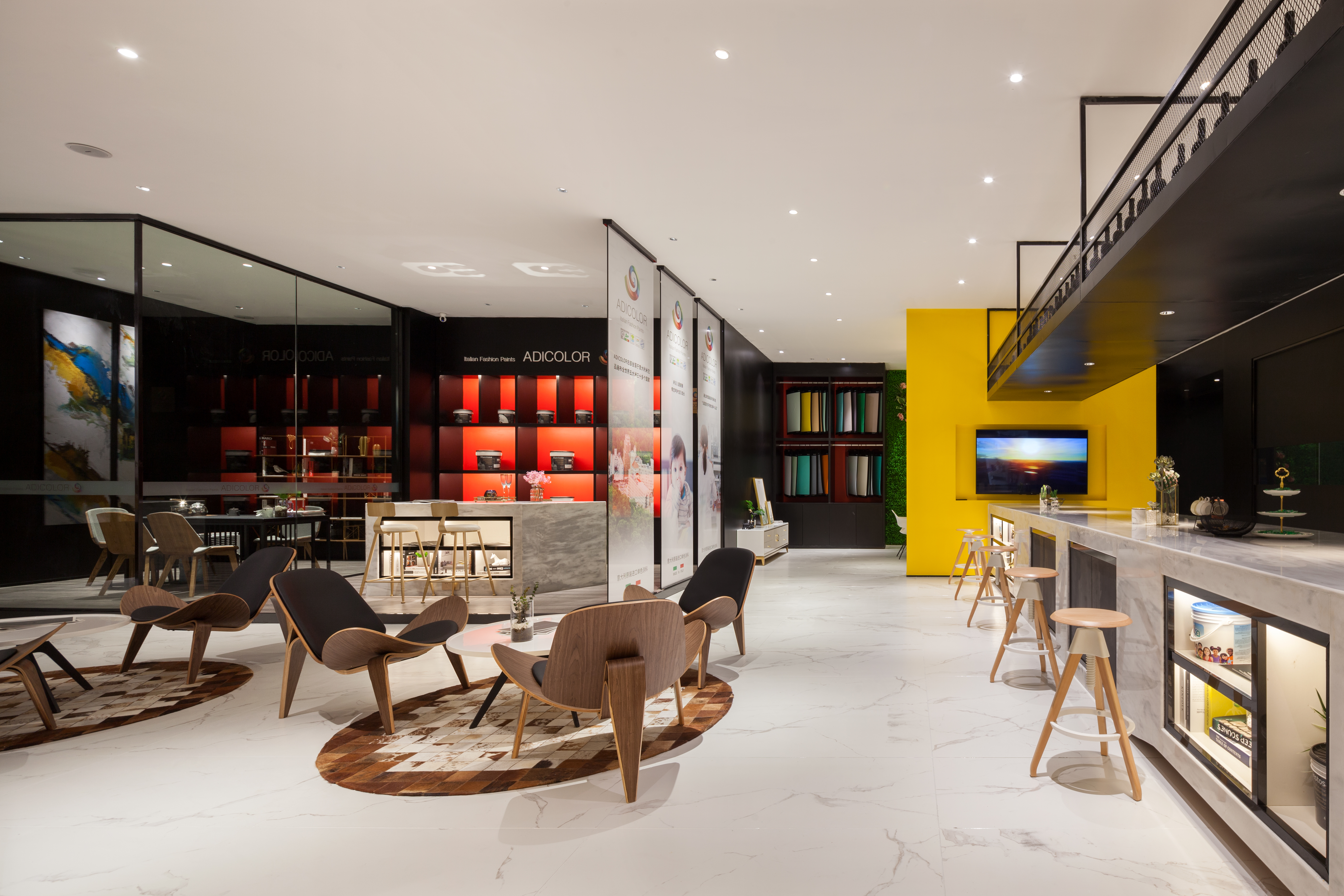 由伟壮设计高端研发中心,涂料店设计大师排名前十