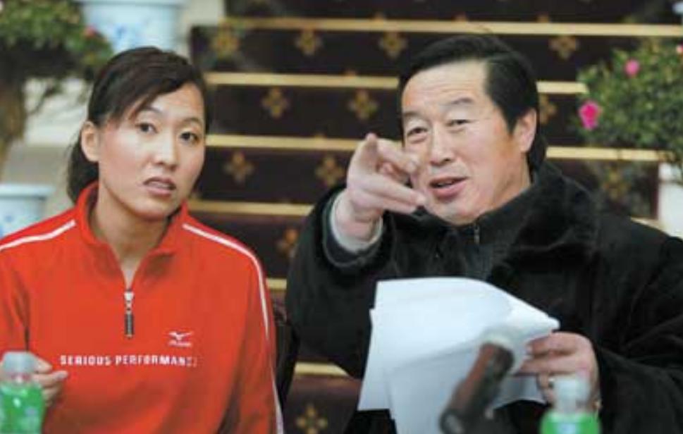 王军霞田径第一人,田径奥运冠军王军霞晒出视频