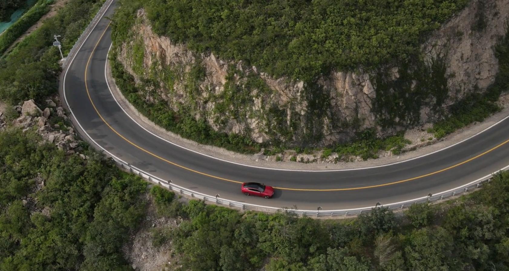 8万多公里的小鹏p7能买吗 (小鹏p7老款和新款的驾驶感受区别)