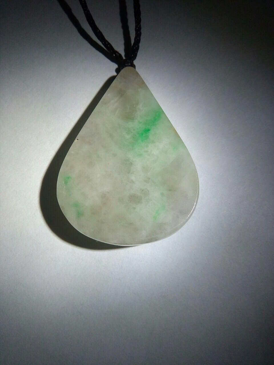 一般糯种翡翠原石切开没抛光图片,翡翠原石加工感觉掉包了