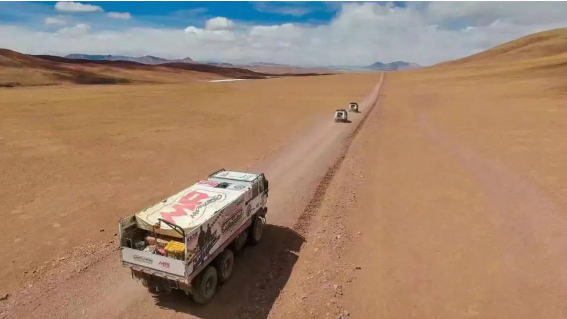 夫妻环球旅行张昕宇梁红侣行,张昕宇梁红夫妇环球旅行纪录片