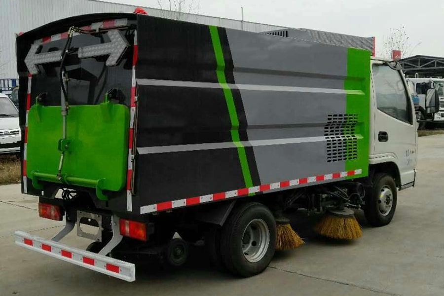 8吨扫路车报价大全,凯马小型垃圾车报价