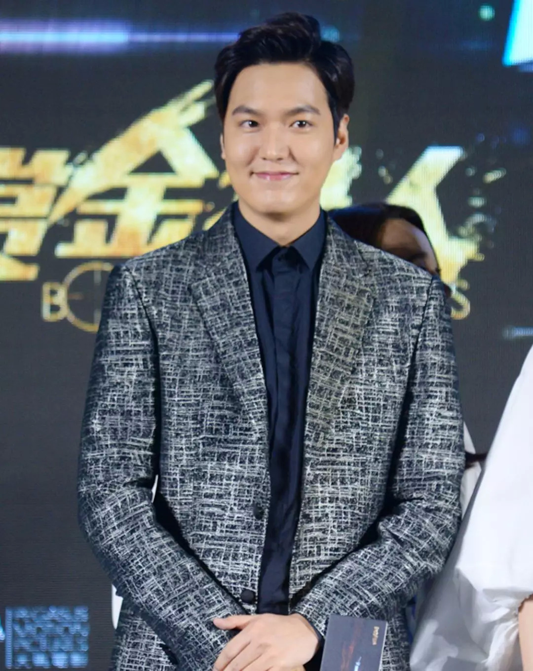 他要回归啦！韩剧扛把子、长腿欧巴始祖，还公开承认看过小电影