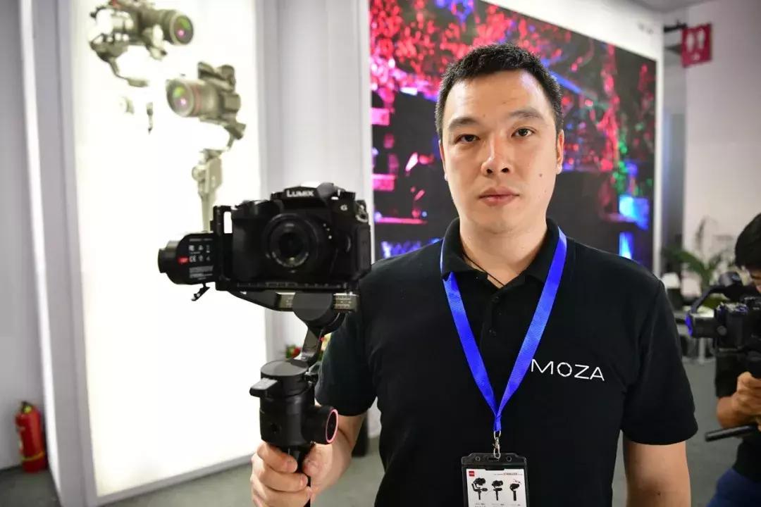 黑武士三连击评测,魔爪aircross2怎样